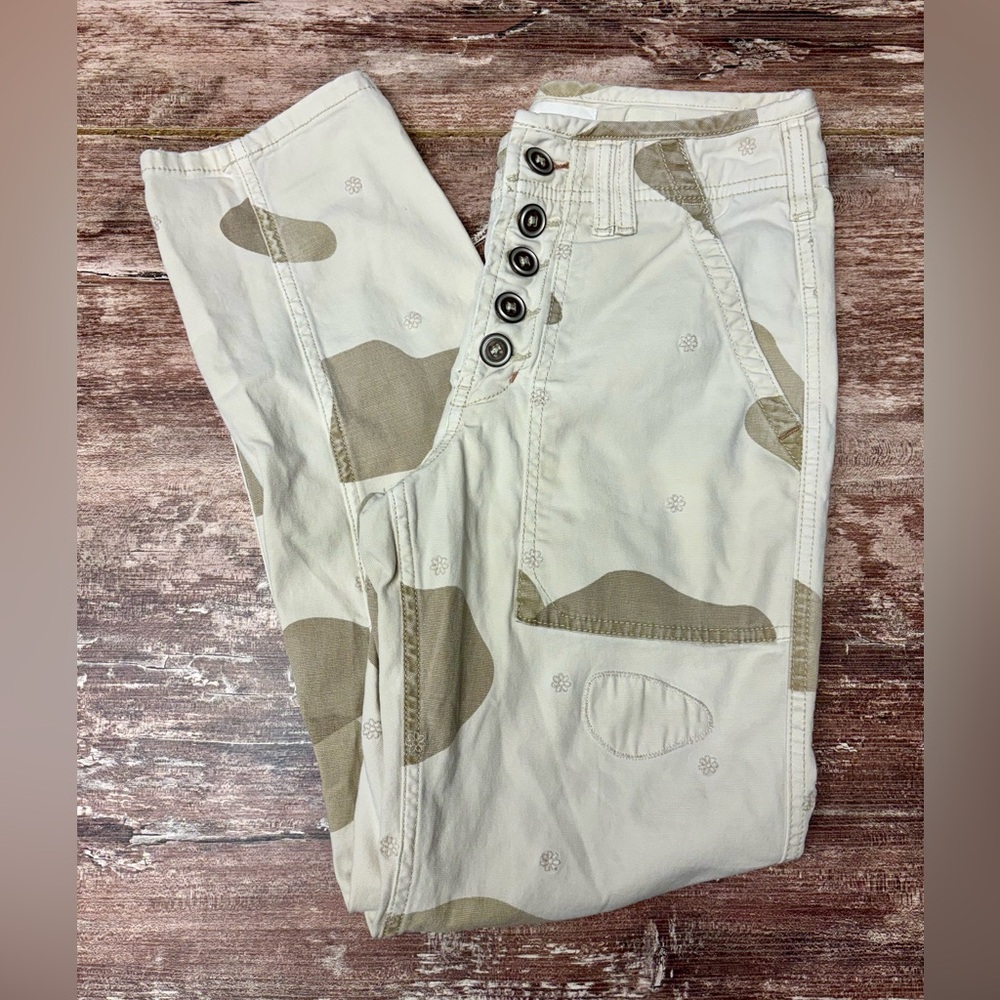Anthropologie | VGUC Wanderer Cropped Camo High Rise Button Fly Jeans Pants, 27 - Picture 2 of 7